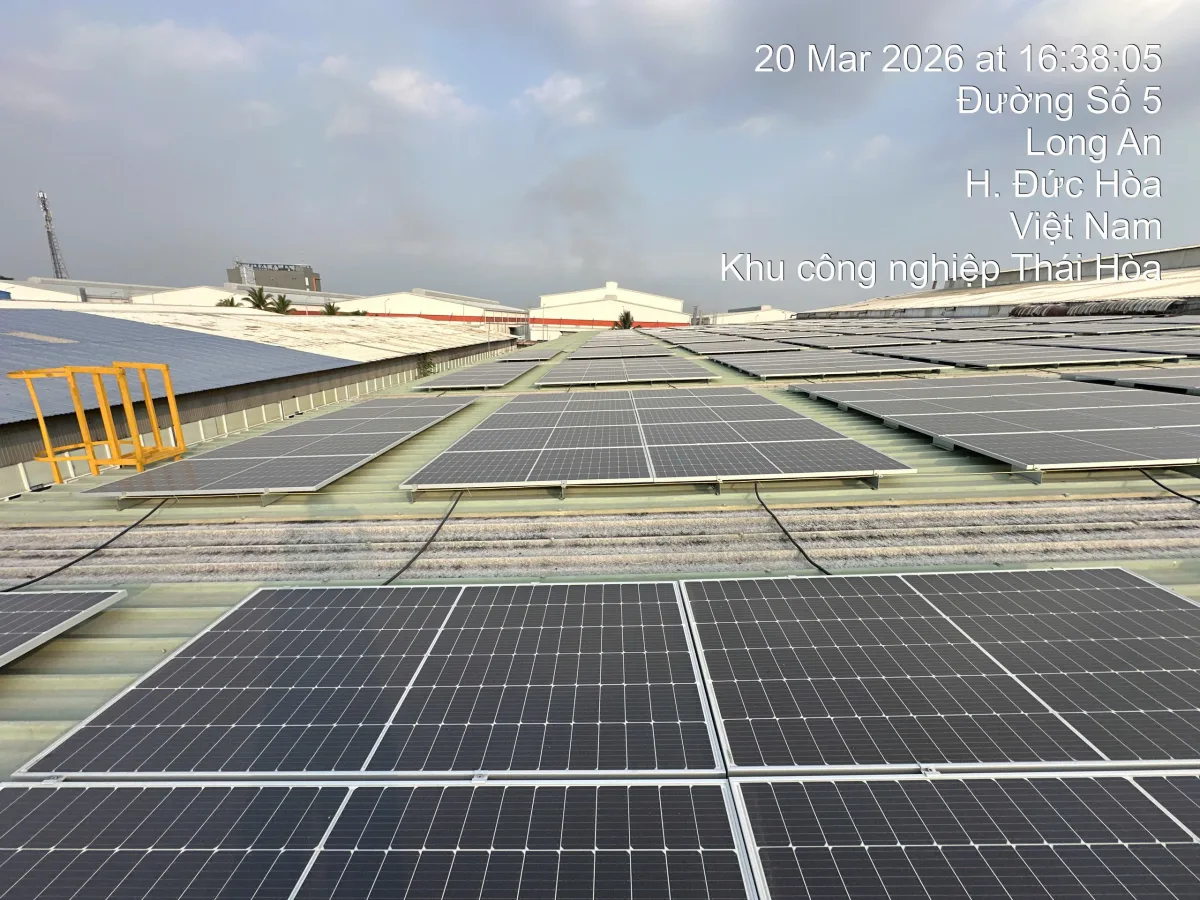 Dự án điện năng lượng mặt trời tại nhà máy sản xuất sau khi lắp đặt xong