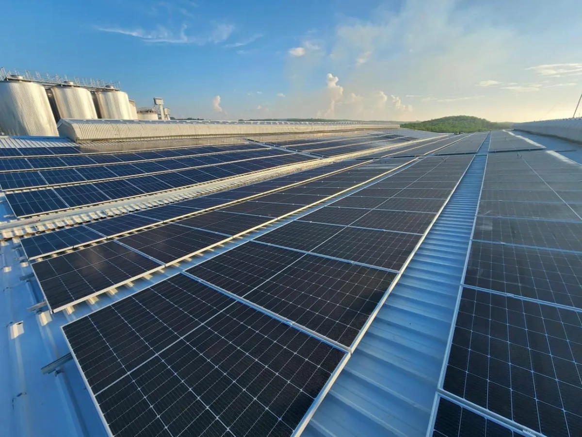 Điện mặt trời áp mái - Không còn nỗi âu lo hoang phí diện tích mái lớn